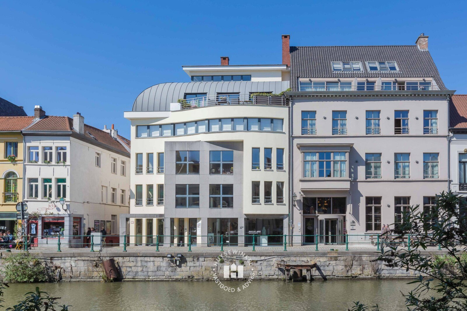 Huysewinkel | Uniek waterfront appartement in Patershol
