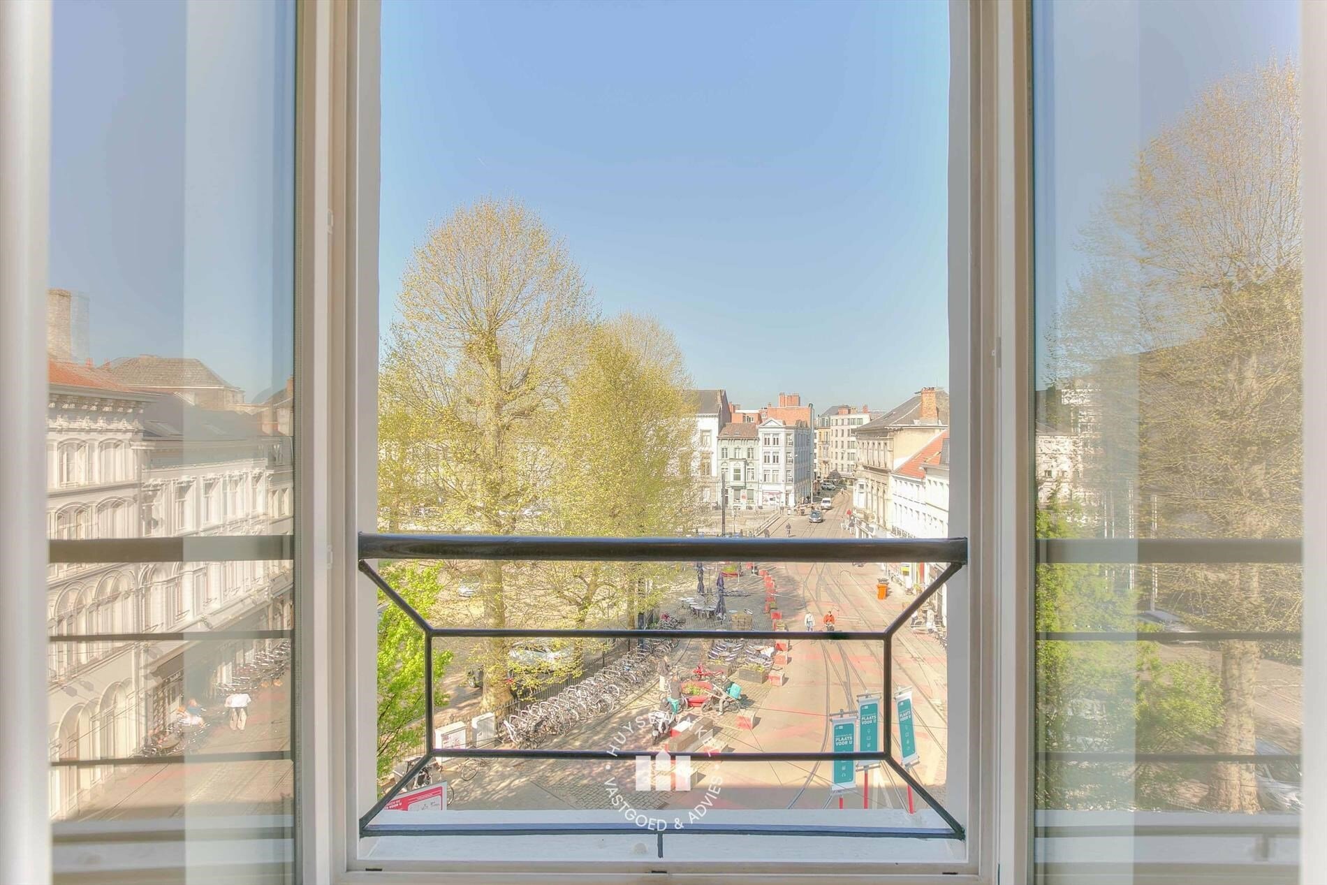Lichtrijk appartement in hartje Gent