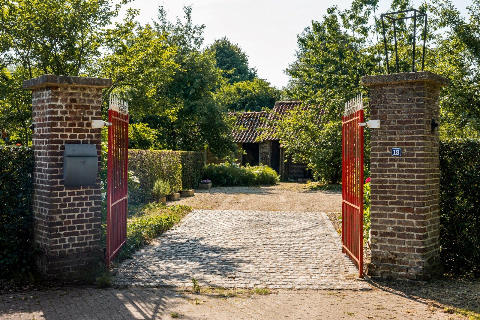 Huysewinkel | Unieke eigendom te koop in Mariakerke grenzend aan het Claeys Bouüaertpark
