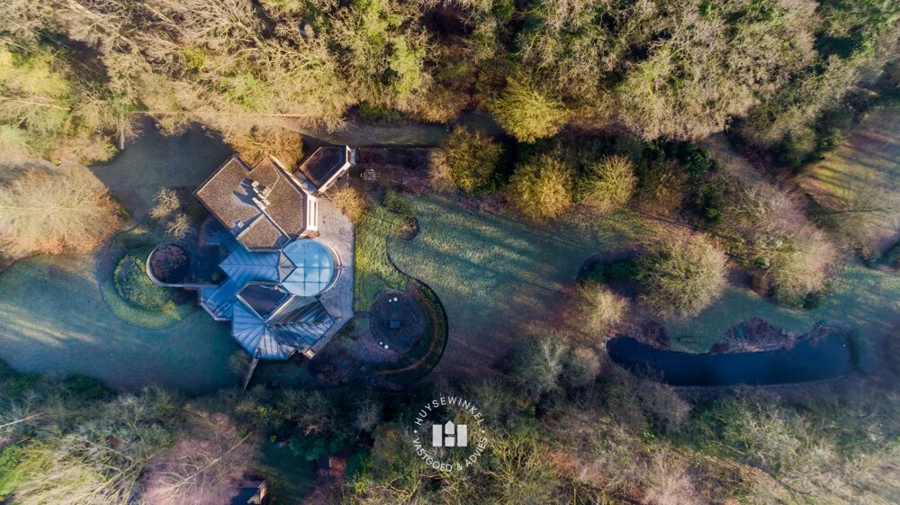 Huysewinkel | Riante architecturale villa in de Makegemse bossen