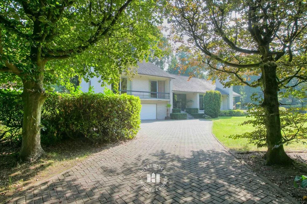 Huysewinkel | Modernistische villa op de Heide