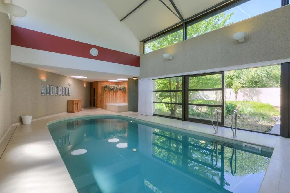 Huysewinkel | Villa met binnenzwembad op een terrein 4.400m²