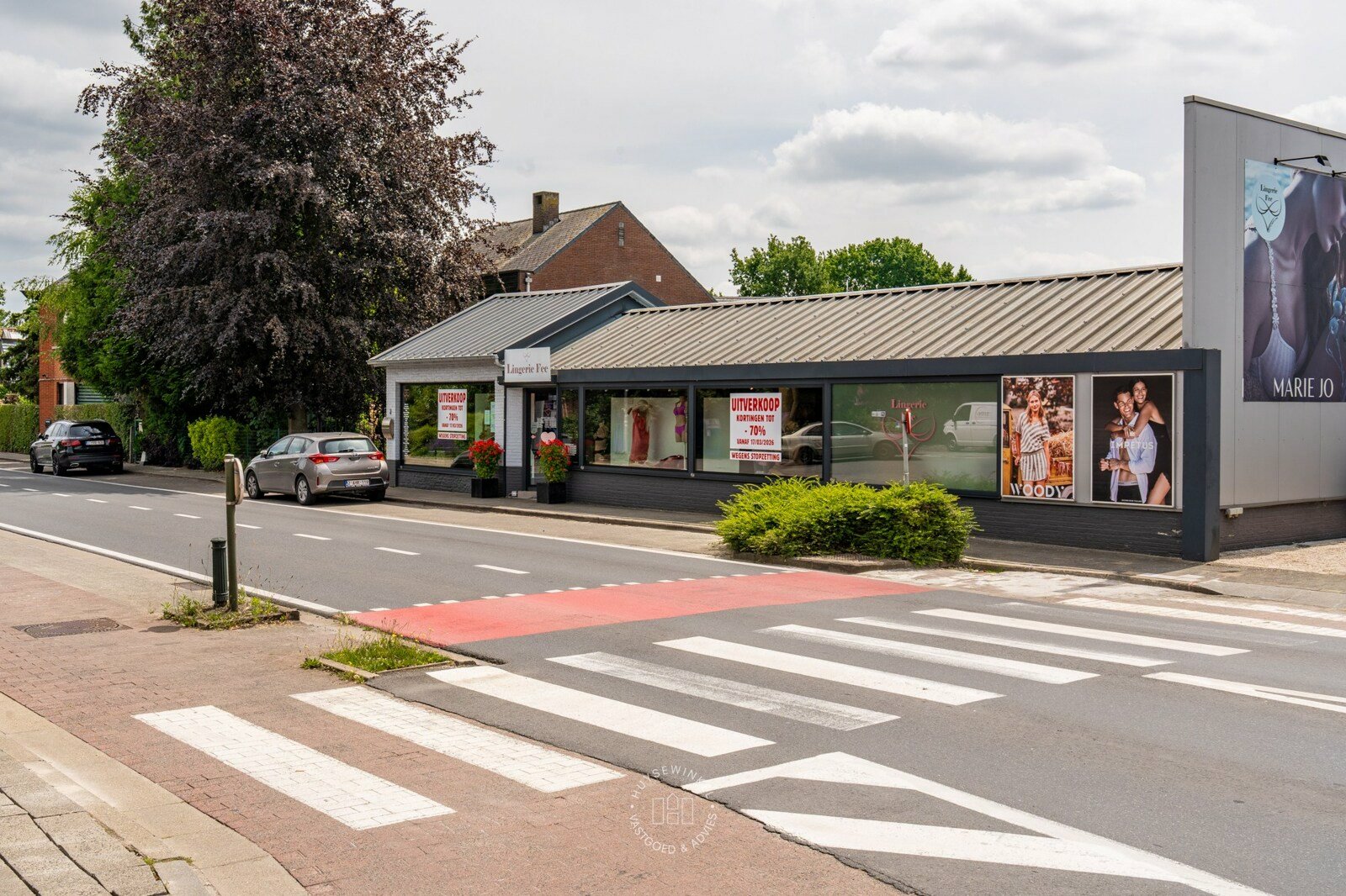 Huysewinkel | Handelsruimte met 20m etalagebreedte in de charmante dorpskern van Heusden