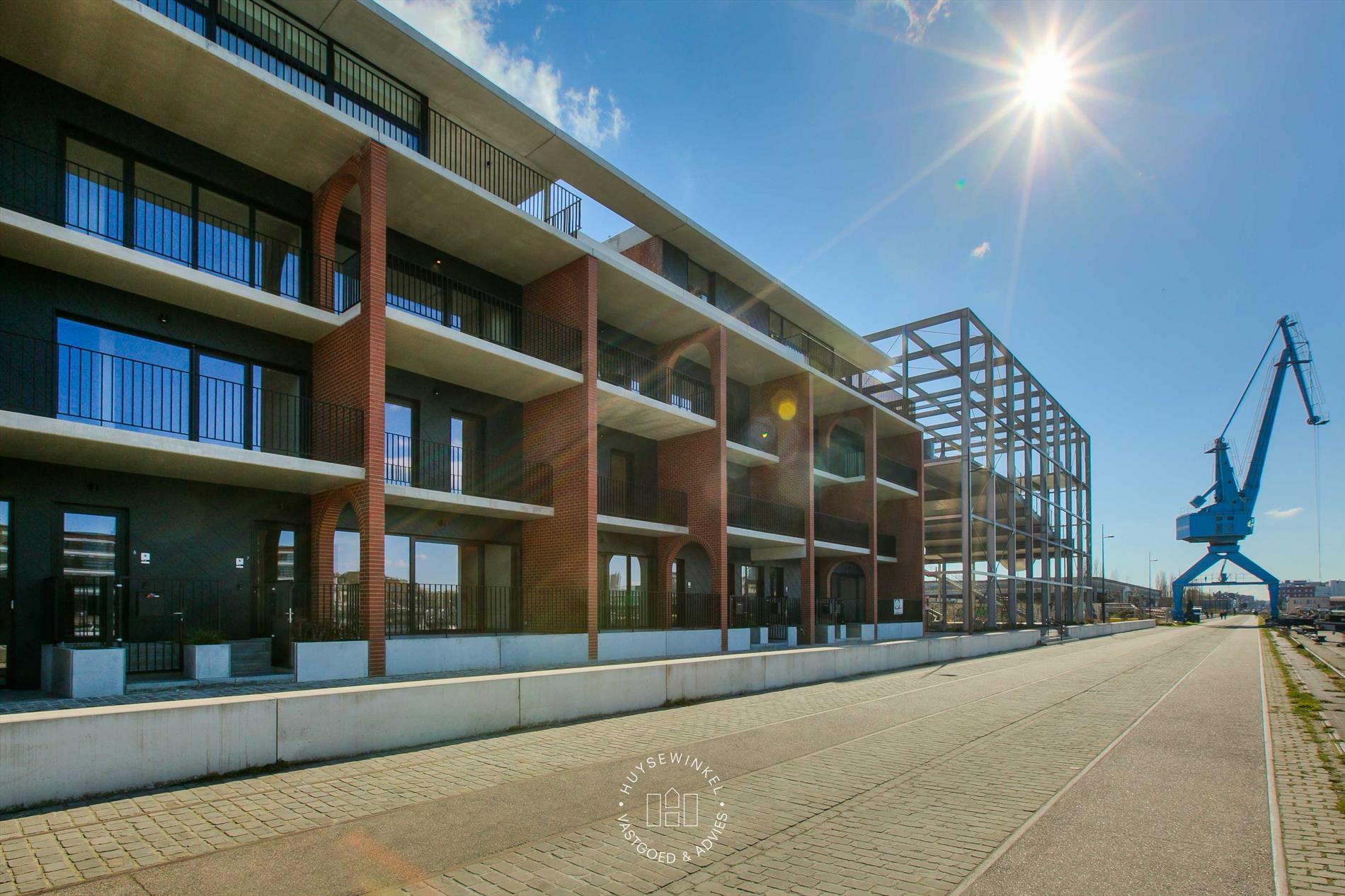 Prachtige recente nieuwbouw kadewoning