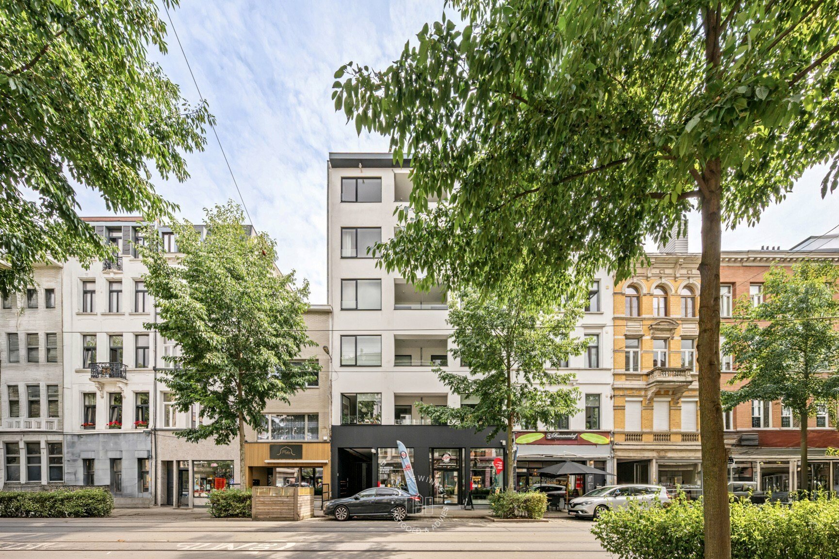 Lichtrijk en stijlvol wonen nabij de Marnixplaats