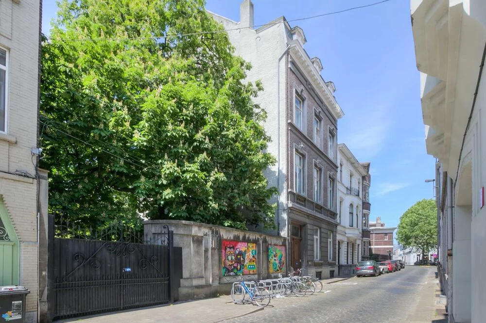 Huysewinkel | Unieke herenwoning met charmant koetshuis