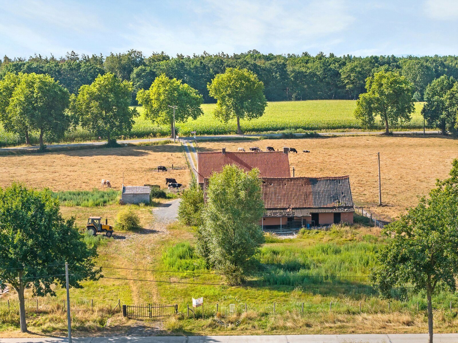 Huysewinkel | Te renoveren hoeve op idyllisch landelijk perceel