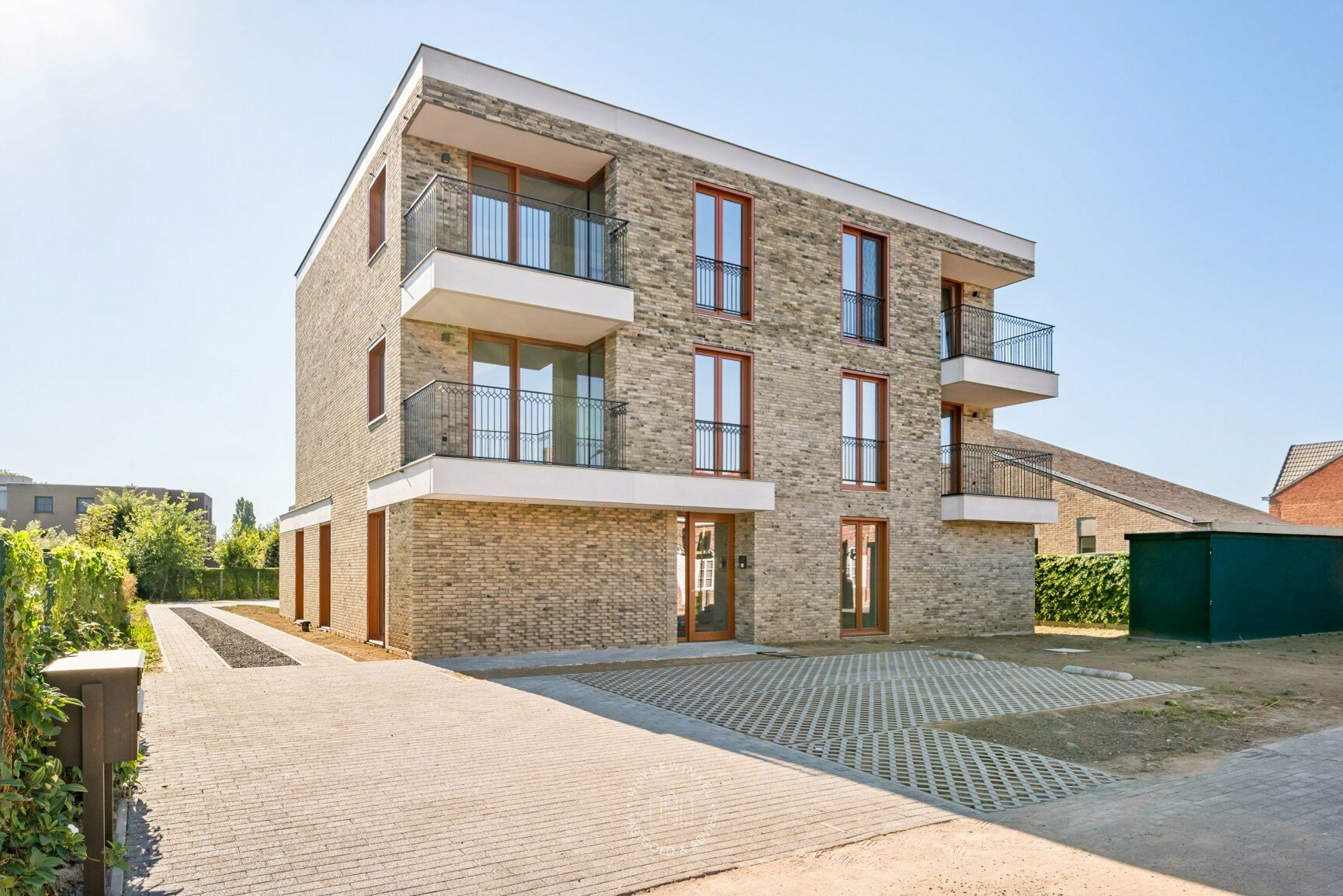 Nieuwbouwappartement met autostaanplaats 