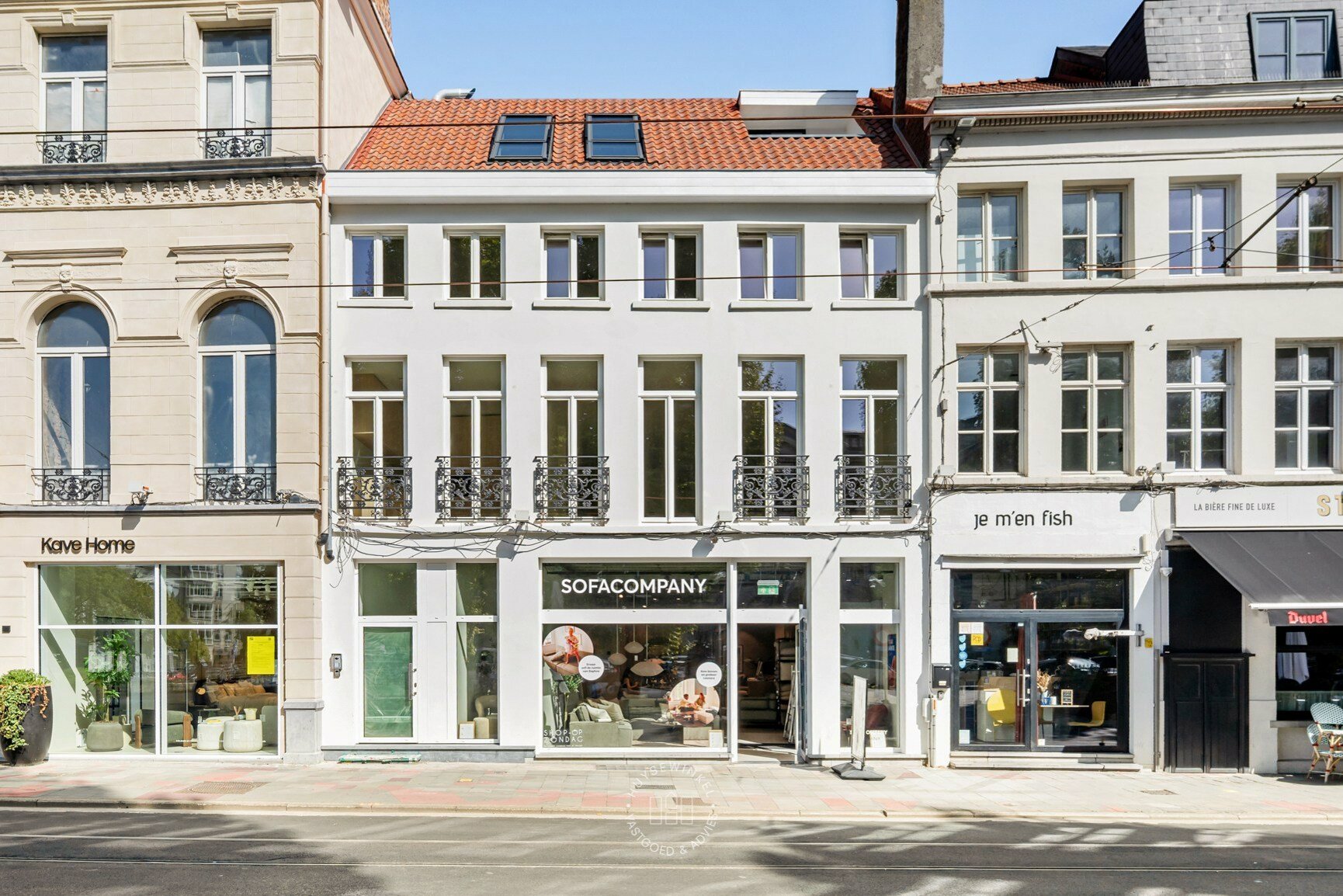Herenhuis appartement met zicht op oud jus­ti­tie­pa­leis